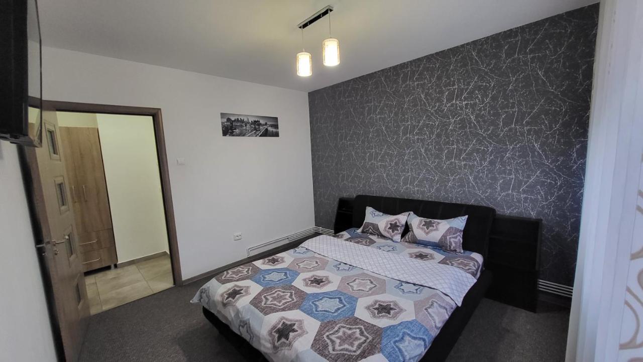 אונשטי Apartament Navi מראה חיצוני תמונה