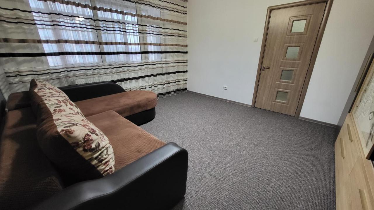 אונשטי Apartament Navi מראה חיצוני תמונה