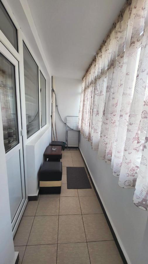 אונשטי Apartament Navi מראה חיצוני תמונה