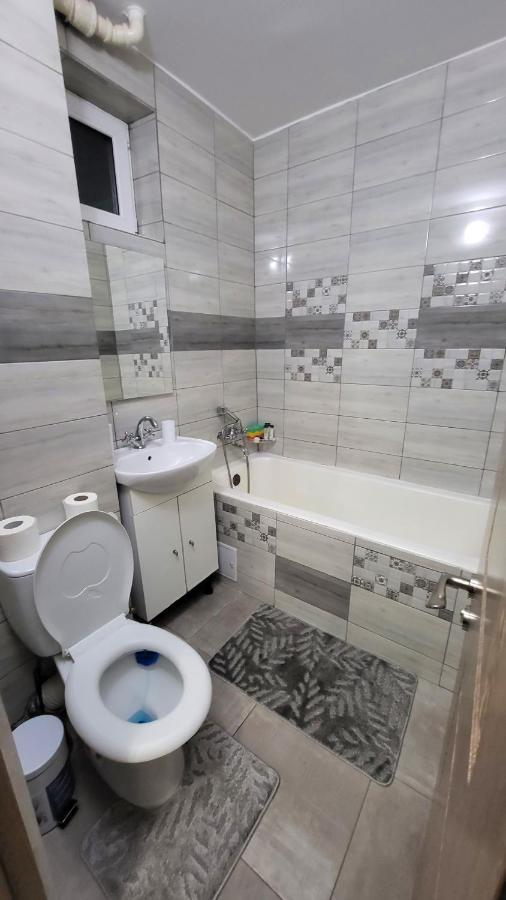 אונשטי Apartament Navi מראה חיצוני תמונה
