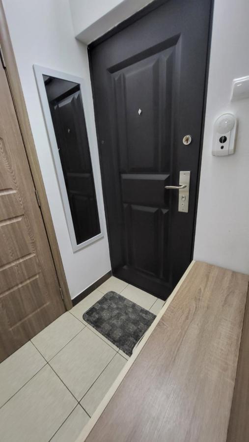 אונשטי Apartament Navi מראה חיצוני תמונה